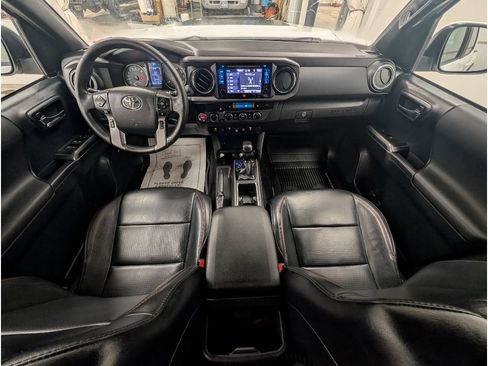 Used 2019 Toyota Tacoma TRD Pro AWD/4WD image 11
