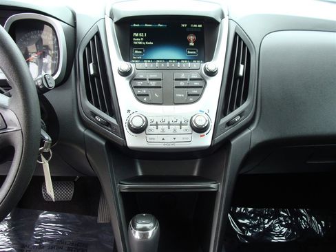 Used 2016 Chevrolet Equinox LS image 15