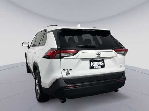 Used 2024 Toyota RAV4 XLE image 4