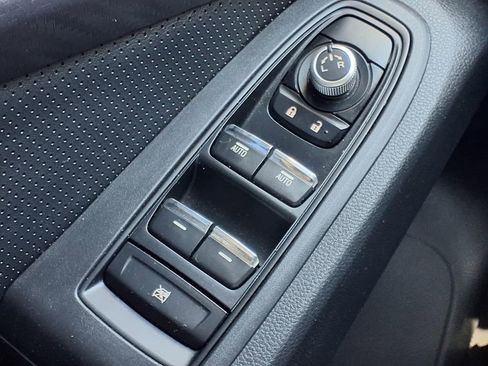 Used 2022 Subaru Ascent Onyx Edition image 17