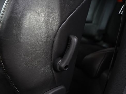 Used 2009 Dodge Challenger SRT8 RWD image 19