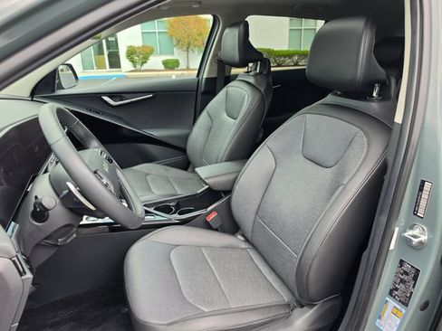 Used 2024 Kia Niro Wave w/ Wave Preserve Package FWD image 48