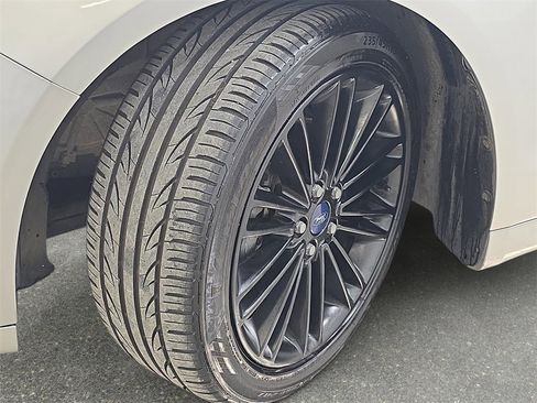 Used 2014 Ford Fusion SE w/ Equipment Group 202A image 31