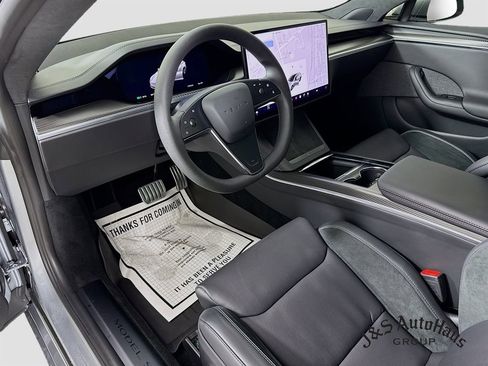 Used 2025 Tesla Model S Plaid image 9