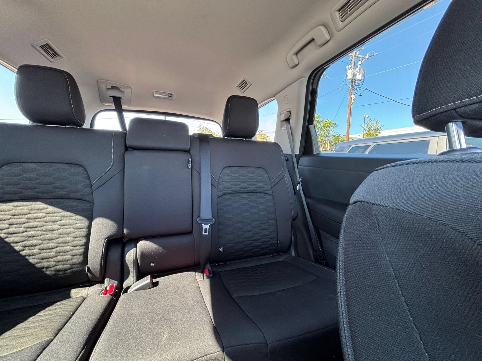 Used 2026 Nissan Pathfinder SV FWD image 39