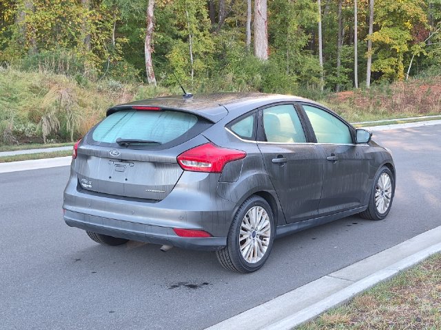 Used 2018 Ford Focus Titanium w/ Titanium Technology Package FWD image 5