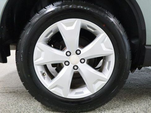 Used 2014 Subaru Forester 2.5i Premium w/ All-Weather Package AWD/4WD image 19