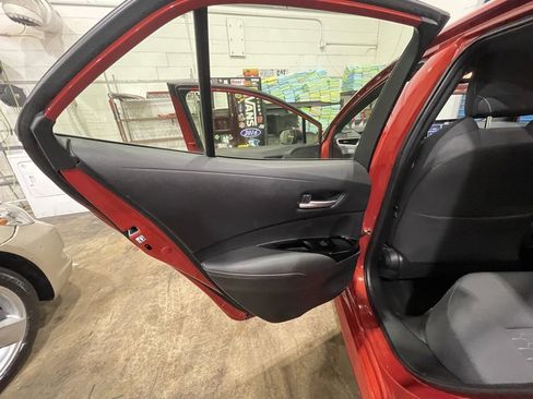 Used 2020 Toyota Corolla SE image 25