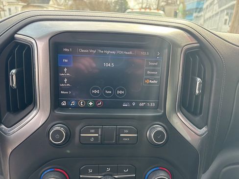 Used 2019 Chevrolet Silverado 1500 LT Trail Boss image 15