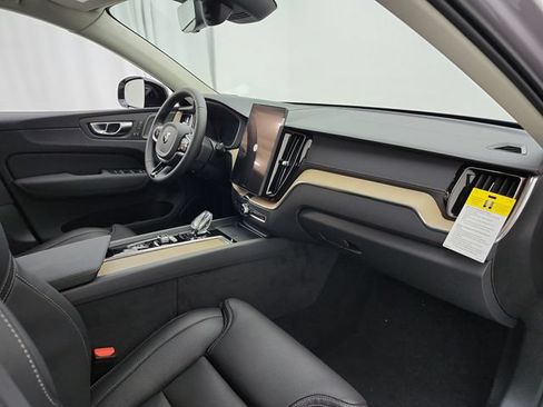 New 2026 Volvo XC60 B5 Ultra w/ Climate Package AWD/4WD image 25