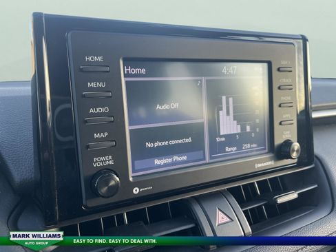 Used 2020 Toyota RAV4 LE image 19