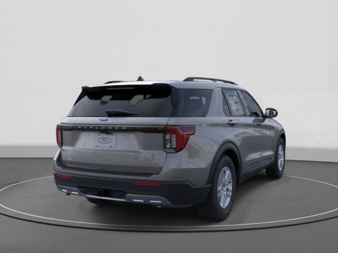 New 2026 Ford Explorer Active w/ Active Comfort Package RWD image 8