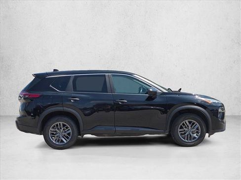 Used 2024 Nissan Rogue S AWD/4WD image 4