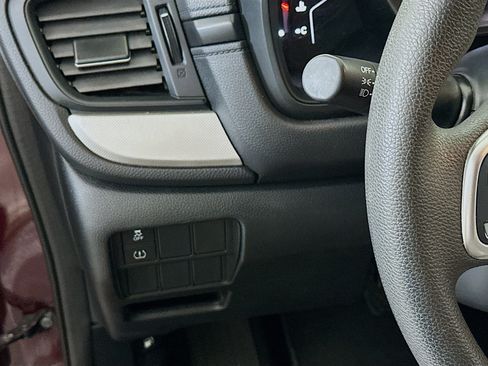 Used 2018 Honda CR-V LX image 16