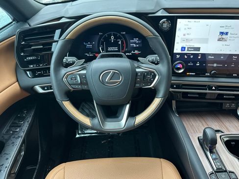 Used 2025 Lexus RX 350 Premium w/ Convenience Package image 16