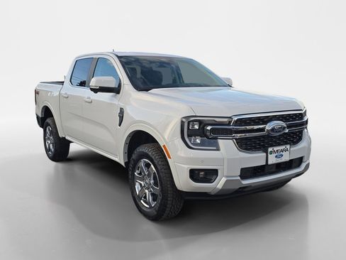 Used 2025 Ford Ranger Lariat w/ Chrome Accent Package image 8