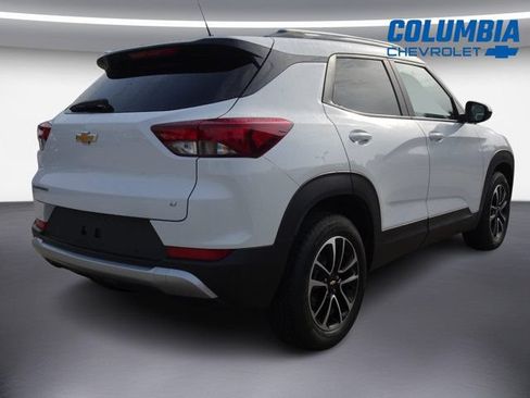 Used 2026 Chevrolet TrailBlazer LT w/ LT Cold Weather Package FWD image 3