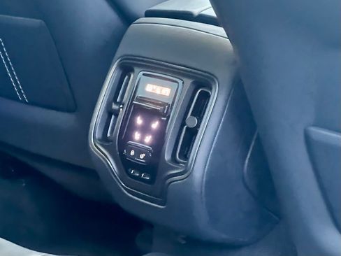 Used 2022 Aston Martin DBX Base image 29