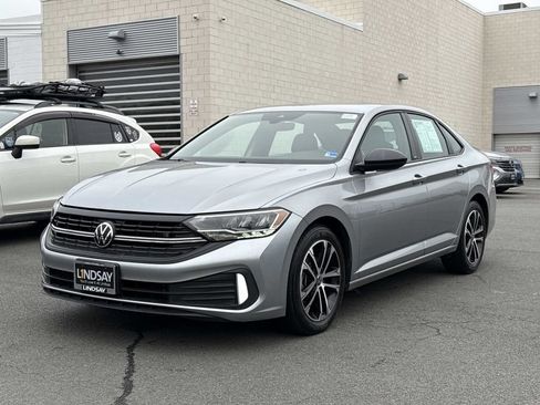 Used 2024 Volkswagen Jetta Sport FWD image 6