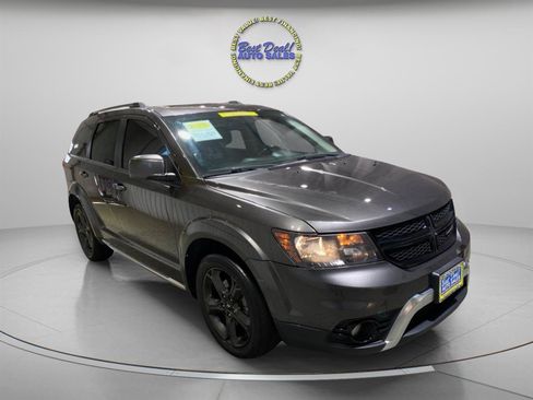 Used 2020 Dodge Journey Crossroad w/ Popular Equipment Group FWD image 6