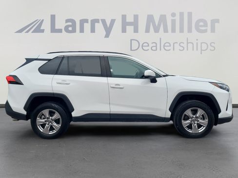 Used 2023 Toyota RAV4 XLE FWD image 6