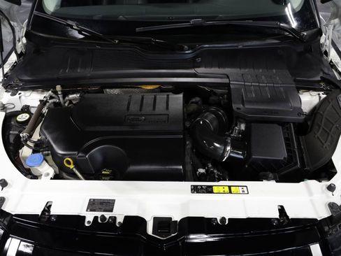 Used 2018 Land Rover Range Rover Evoque SE image 30