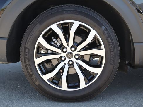Used 2025 Ford Explorer ST-Line w/ Premium Package RWD image 10