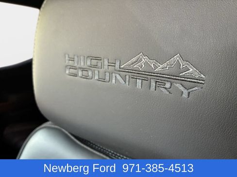 Used 2020 Chevrolet Silverado 1500 High Country w/ Technology Package AWD/4WD image 28