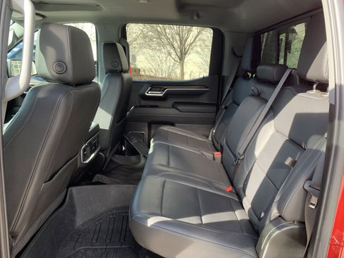 Used 2023 GMC Sierra 1500 SLT w/ SLT Premium Plus Package image 28