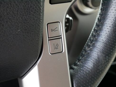 Used 2021 Toyota 4Runner Limited AWD/4WD image 25