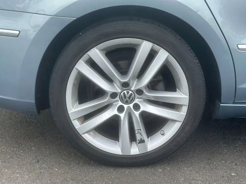 Used 2013 Volkswagen CC Lux FWD image 18
