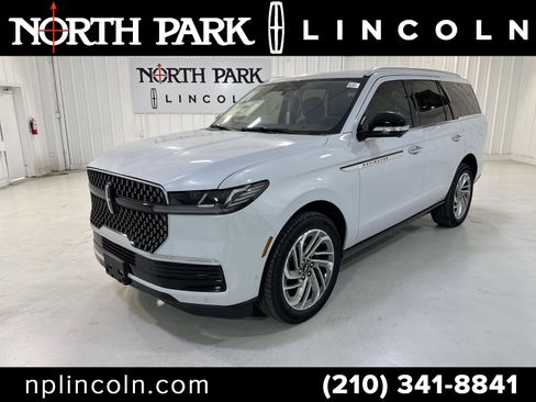 New 2025 Lincoln Navigator L Reserve image 1