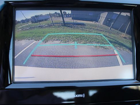 Used 2020 Toyota Camry LE image 31