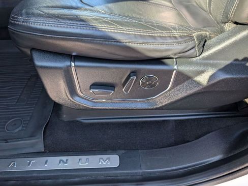 Used 2021 Ford Expedition Platinum AWD/4WD image 22
