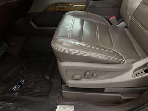 Used 2017 GMC Yukon Denali w/ Open Road Package image 13