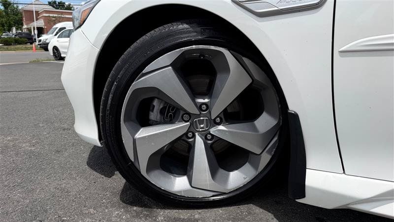 Used 2018 Honda Accord Touring image 15