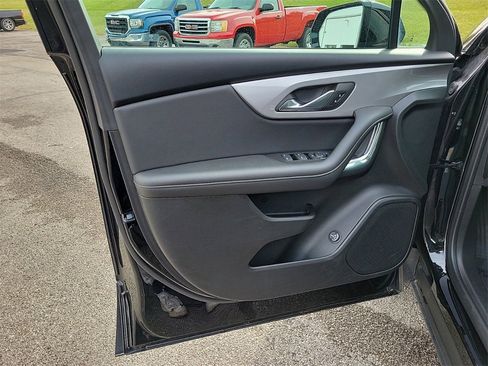 Used 2023 Chevrolet Blazer LT image 18