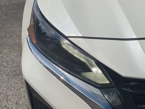 Used 2025 Nissan Altima 2.5 SV image 9