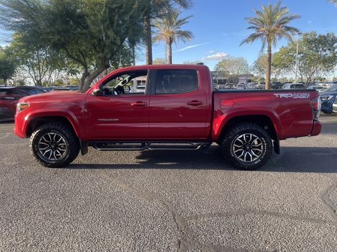 Used 2023 Toyota Tacoma TRD Sport image 2