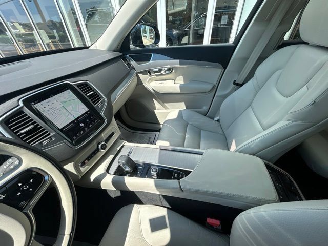 Certified 2025 Volvo XC90 B5 Core w/ Climate Package AWD/4WD image 20