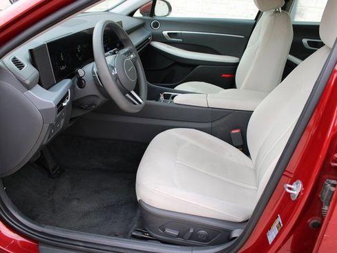 Used 2025 Hyundai Sonata SEL image 14