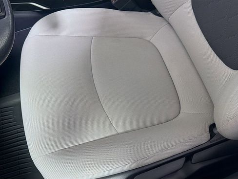 Certified 2021 Toyota Corolla LE image 17