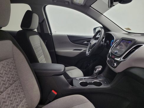 Used 2022 Chevrolet Equinox LT FWD image 21