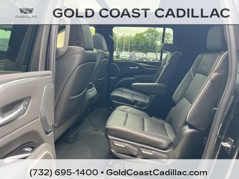 Certified 2024 Cadillac Escalade ESV Premium Luxury AWD/4WD image 17