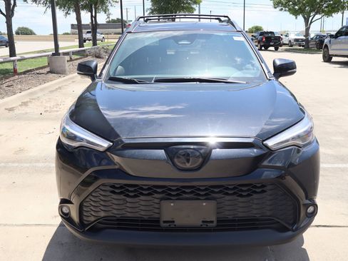 Used 2025 Toyota Corolla Cross AWD Hybrid w/ Convenience Package image 9