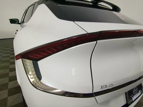 Used 2024 Kia EV6 GT-Line AWD/4WD image 33