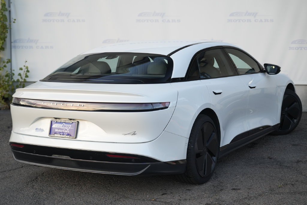 Used 2024 Lucid Air Pure RWD image 3