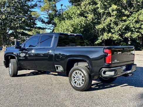 Used 2024 Chevrolet Silverado 2500 LTZ w/ LTZ Convenience Package image 27