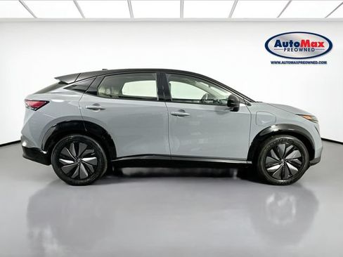 Used 2024 Nissan Ariya AWD image 10