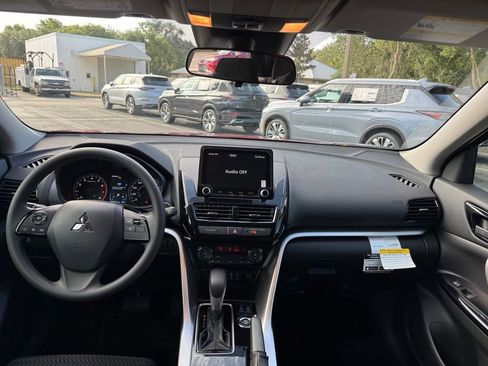 New 2025 Mitsubishi Eclipse Cross LE image 24